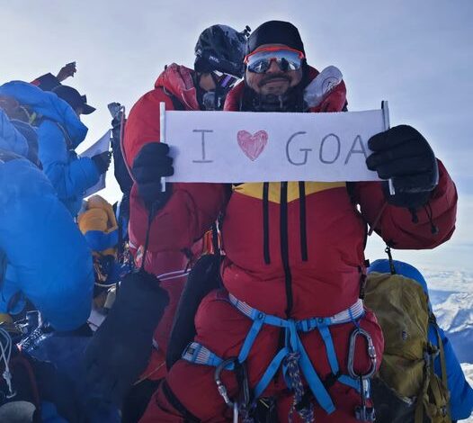 Pankaj Prabhu Narvekar Achieves Historic Milestone as First Goan to Summit Mount Everest