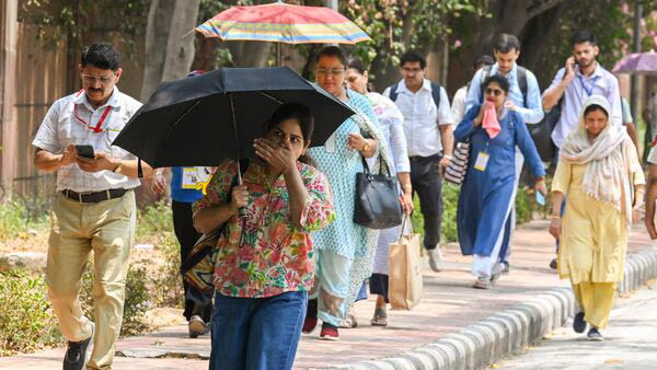 IMD Issues 'Red' Alert as Heatwave Persists in Delhi-NCR