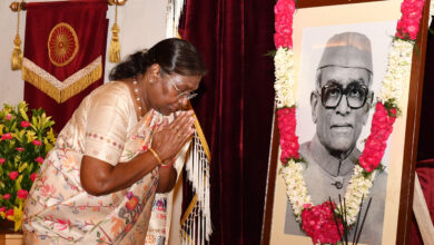 President Smt Droupadi Murmu paid floral tributes to Shri Neelam Sanjiva Reddy on his birth anniversary