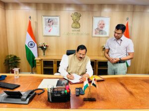 Shri Shripad Naik Assumes Charge as Union Minister of State for New & Renewable Energy and Union Minister of State for Power