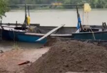 6 arrested for sand mining by Mopa Policev
