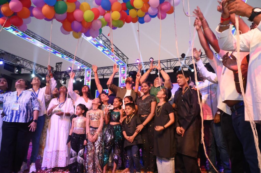 NoMoZo 6.0: A Lively Fiesta Held on Chhatrapati Shivaji Maharaj Marg