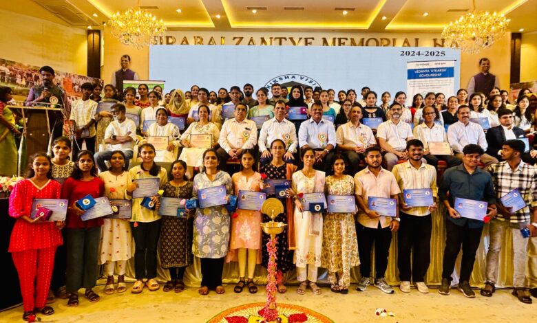 Vedanta Sesa Goa Partners ‘Shiksha Vision’ in Felicitating Meritorious Students at Bicholim