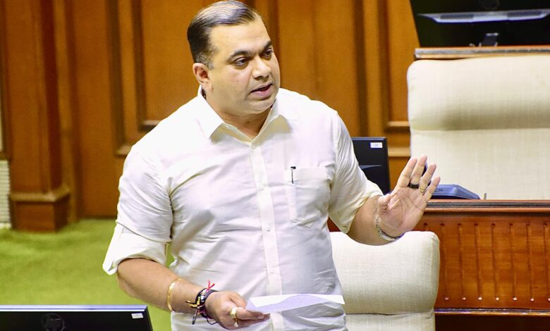 Tourism Minister calls for collective action to curb unregulated homestays; urges public to report violations