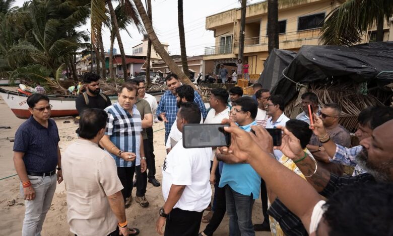 Tourism Minister Khaunte fulfills assembly assurance, reviews Kharewada Beach restoration