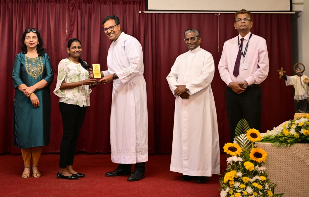 Director of the Vatican Observatory, Fr. Richard D’Souza celebrates Feast Mass at St. Xavier’s College.