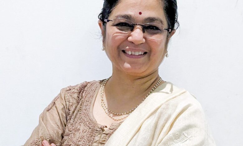 Perfume Beyond the Spray : The Science and Art Behind Every Fragrance